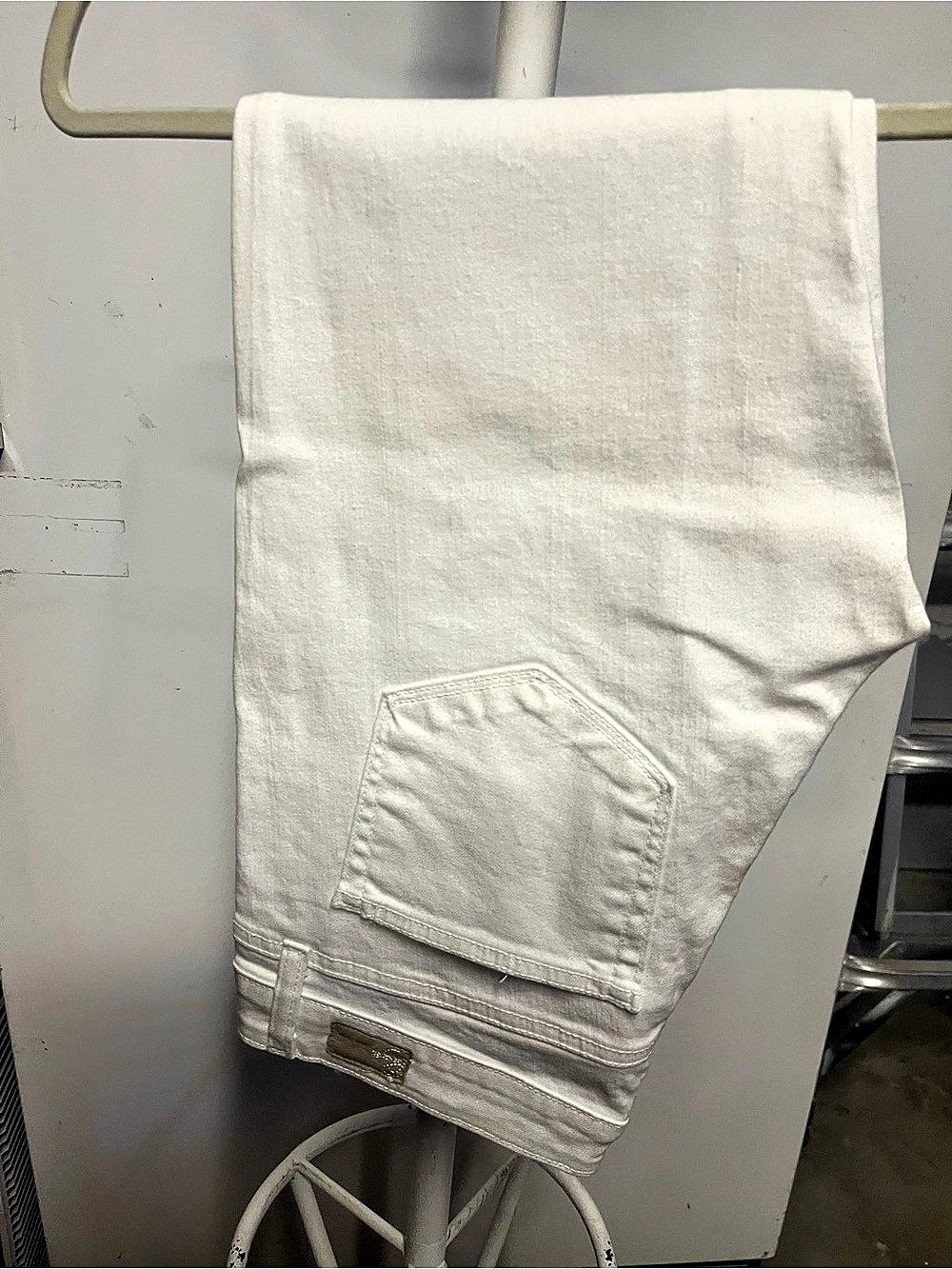 Paige White Roxie Capri